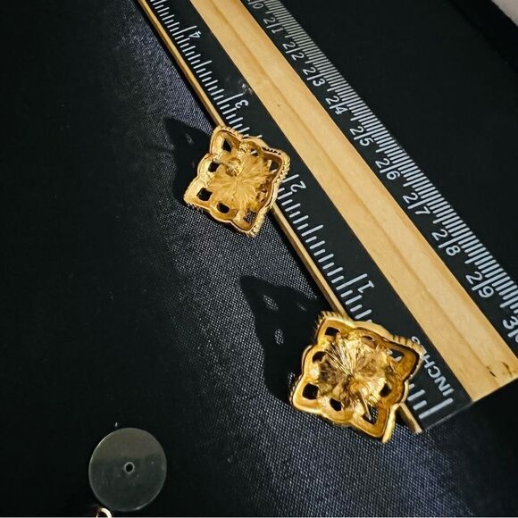 Vintage Clip on Earrings Gold Tone Faux Pearl Square Celtic Wave Pierced 4280 - Picture 5 of 6